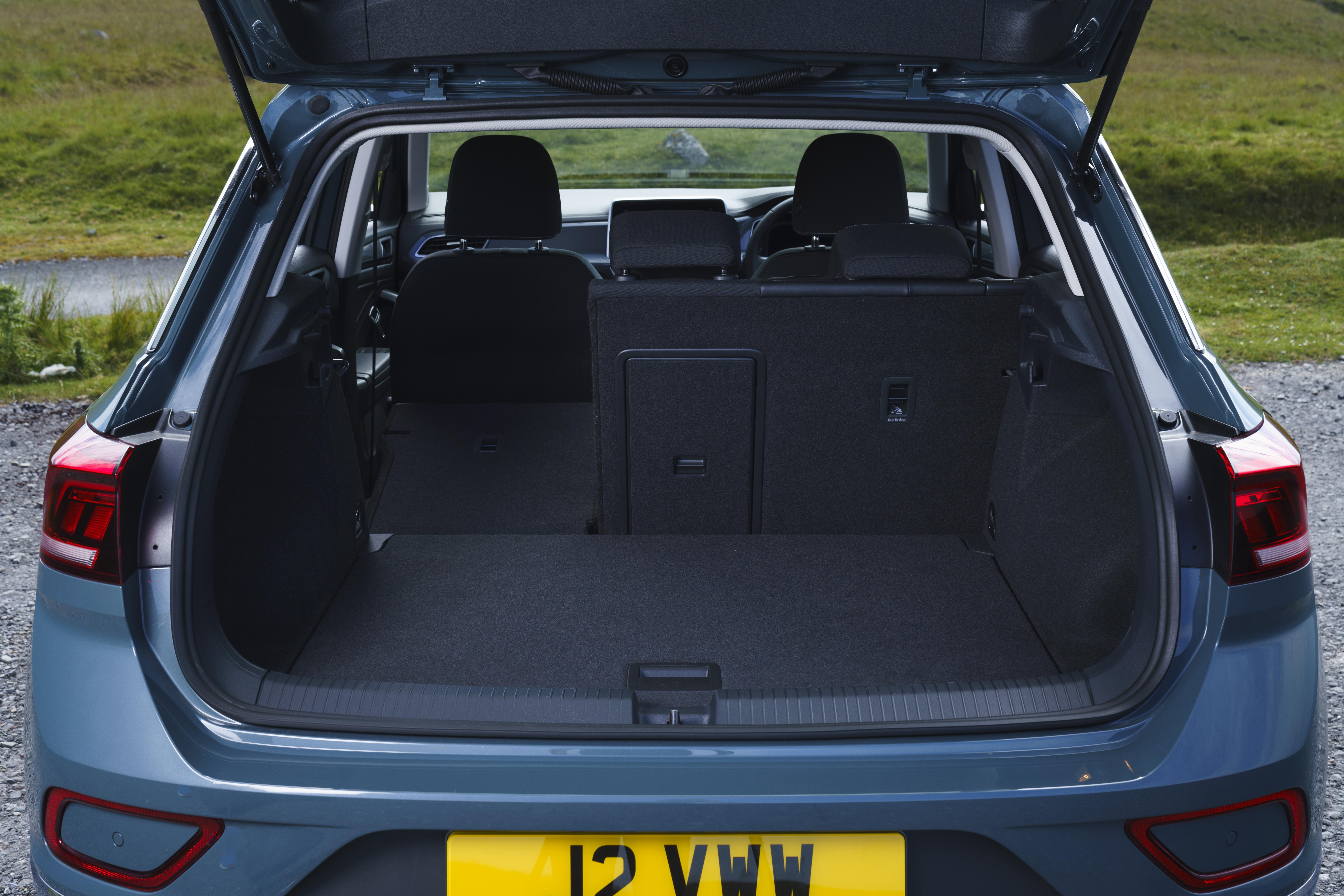 t-roc boot space